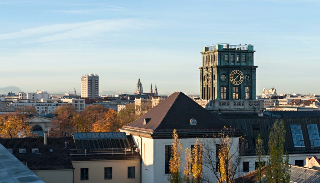 Blick von der Dachterrasse der TU München. Foto: Uli Benz / TU Muenchen